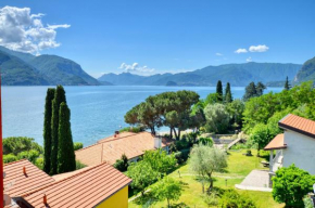 3-Bedroom Lakefront Lakeview Apartment Acquaseria